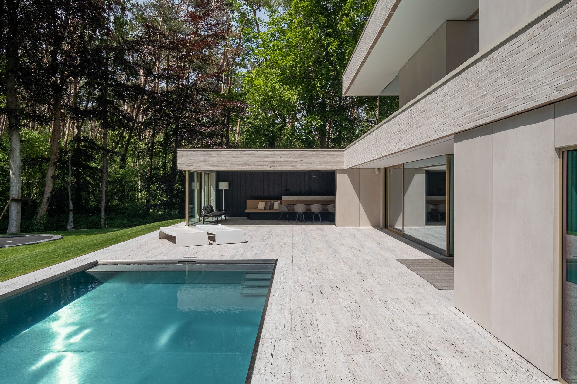 Uniek zwembad voor unieke villa 